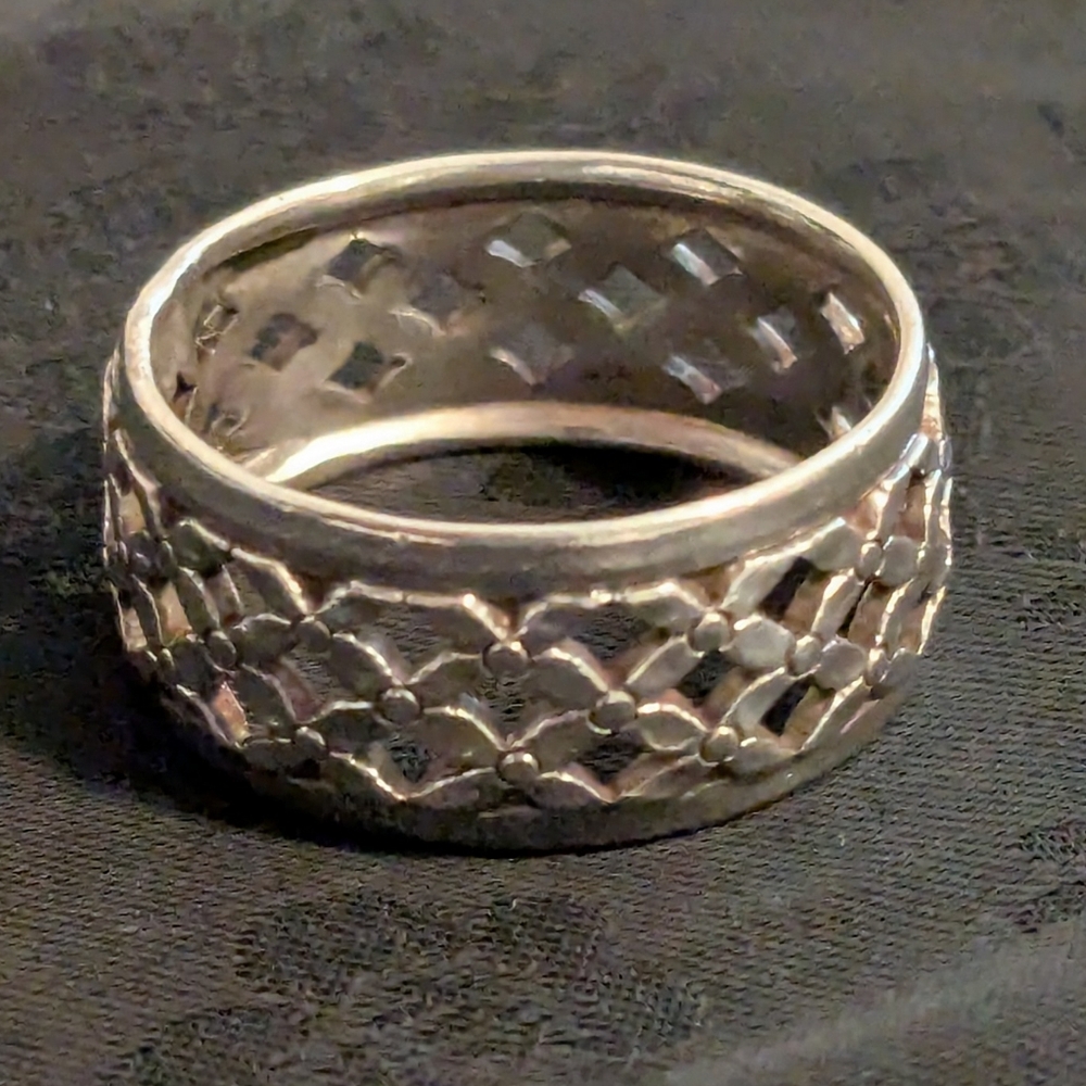 Vintage Silver Floral Pattern Band Ring